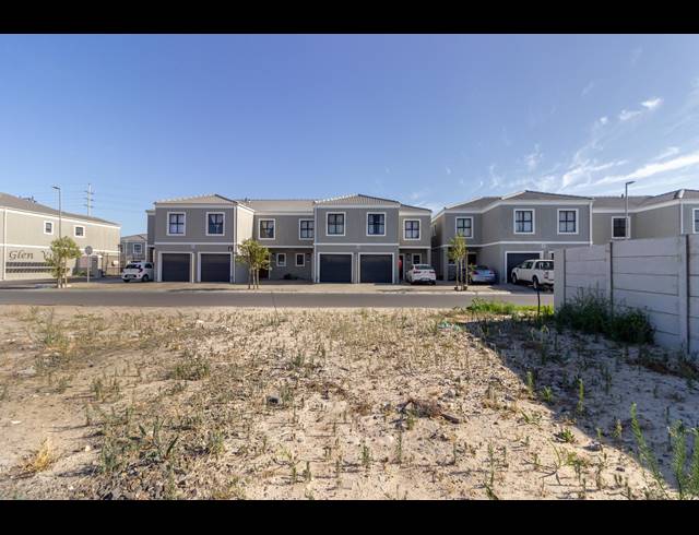 3 BEDROOM HOUSE FOR SALE IN PARKLANDS NORTH